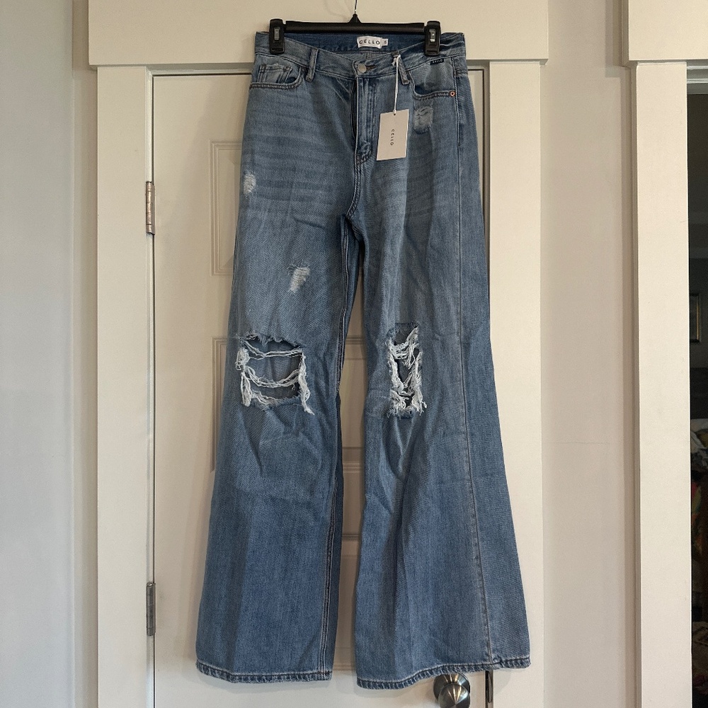 Baggy cello jeans whole in knees